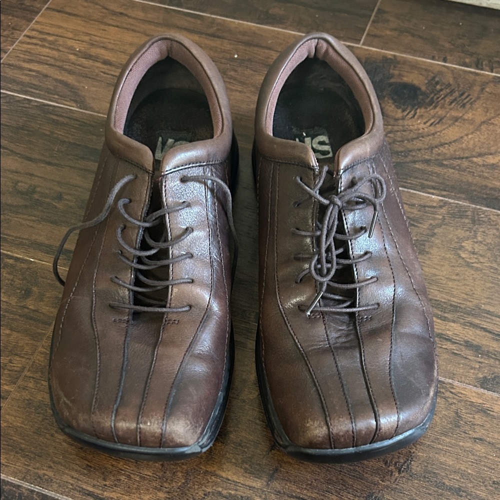 Vans Men's Dark Brown Leather Oxfords